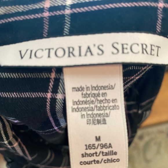 Victoria's Secret PJ button down black plaid long sleeve top size medium - Picture 5 of 6